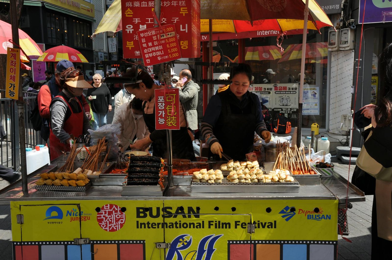 Busan food tour – local dishes and street food in South Korea