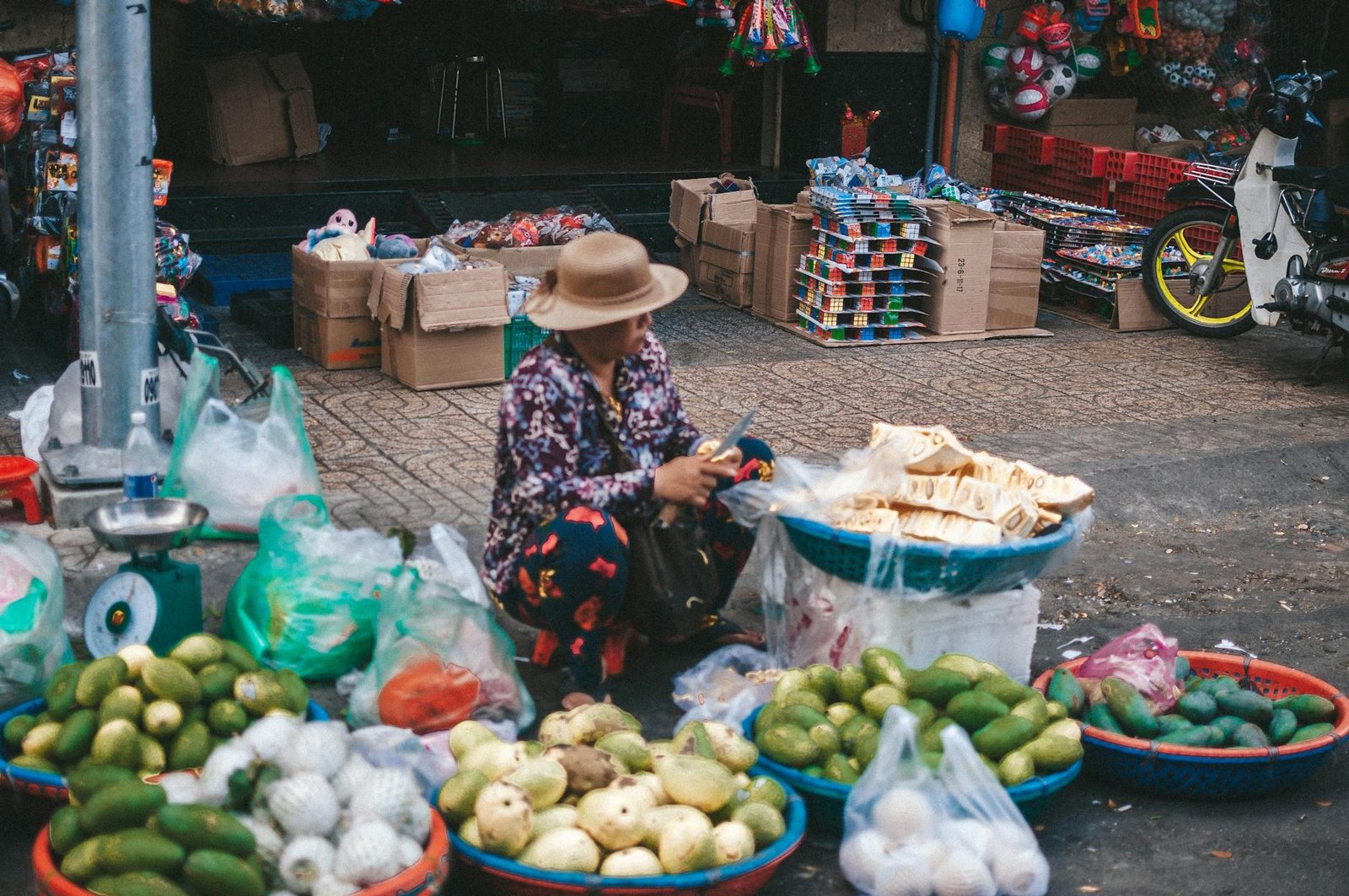 Ho Chi Minh City food tour – local dishes and street food in Vietnam