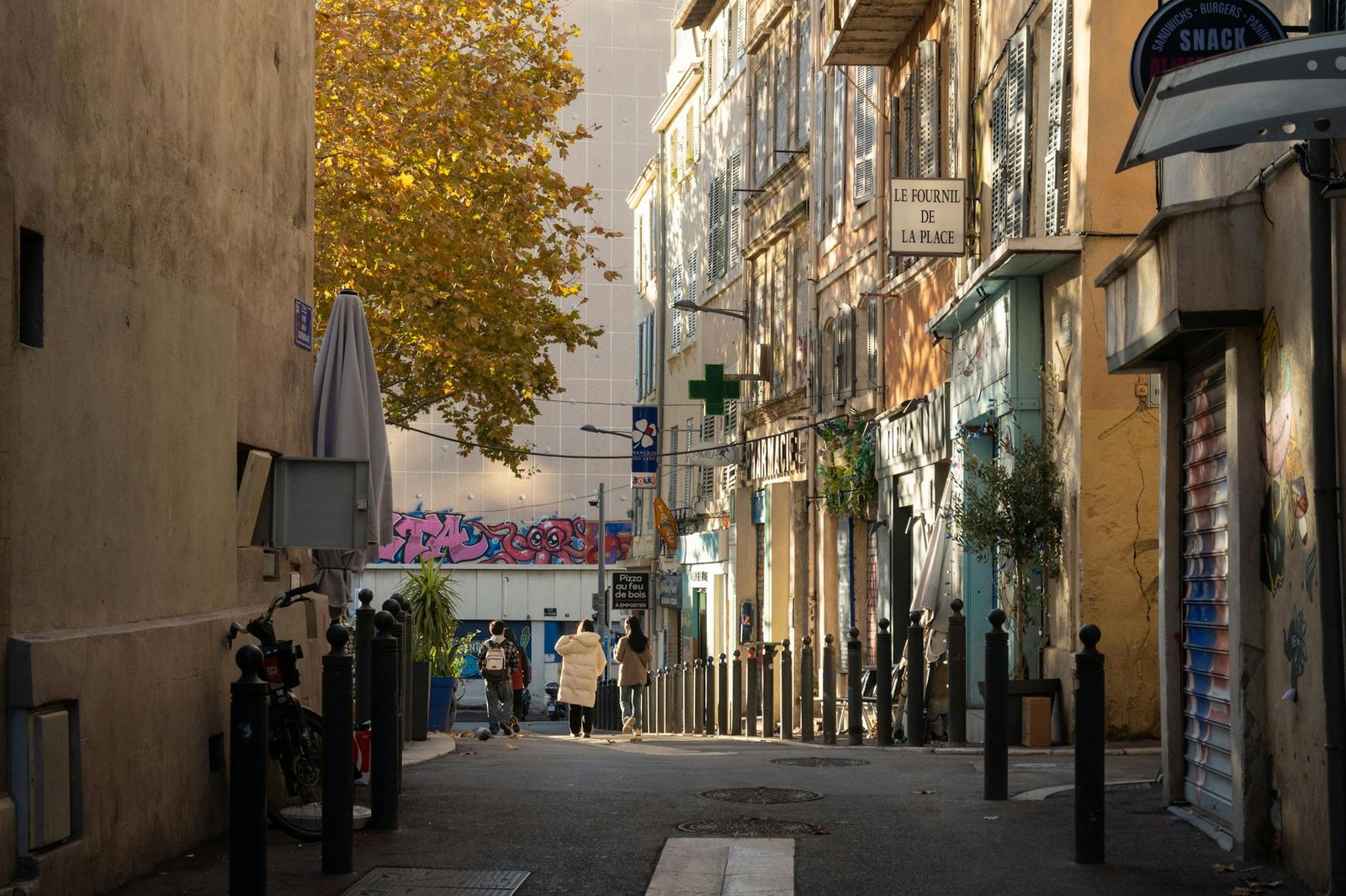 Marseille food tour – local dishes and street food in France