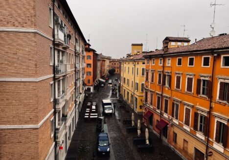 Modena Food Tour Guide 2026: Where to Eat Like a Local