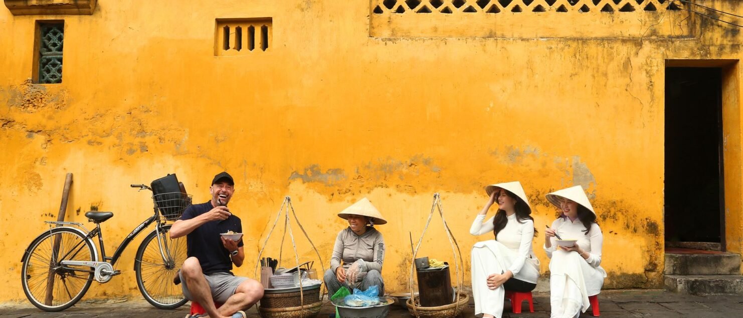 Da Nang Food Tour Guide 2026: Mi Quang, Banh Xeo & Beach City Eats