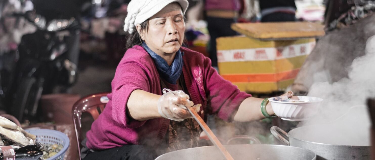 Da Lat Food Tour Guide 2026: Night Market Grills, Banh Trang Nuong & Highland Co