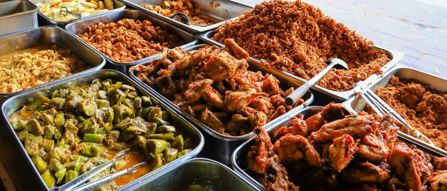 How to Find Authentic Local Food (Not Tourist Traps)